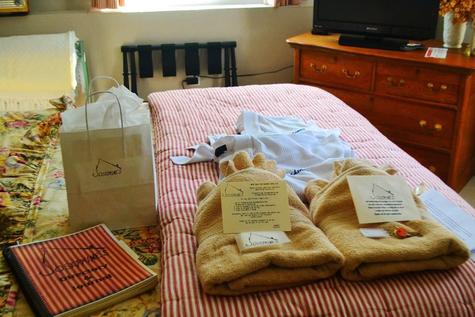 Josephine'S On The Bay Bed And Breakfast Hull Exterior foto